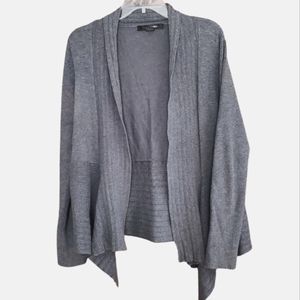 Women's  89th & Madison gray sweater. Size L.